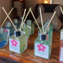 Load image into Gallery viewer, Kelly’s Smellies 50ml Reed Diffuser With Reeds - KELLY'S SMELLIES
