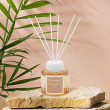 Load image into Gallery viewer, White top Reed Diffuser - KELLY'S SMELLIES